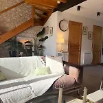 Holiday home Maison Des Passeroses *