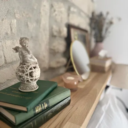 Holiday home Maison Des Passeroses Boutiers-Saint-Trojan