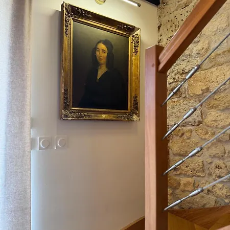 Holiday home Maison Des Passeroses