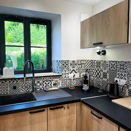 Maison Des Passeroses بيت للعطل