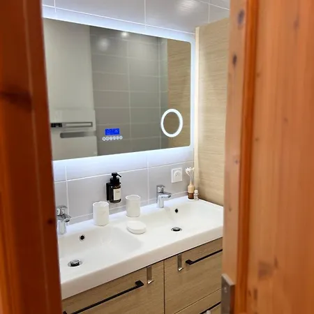 Holiday home Maison Des Passeroses Boutiers-Saint-Trojan